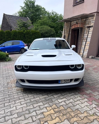 Dodge Challenger cena 130999 przebieg: 76000, rok produkcji 2016 z Szprotawa małe 254